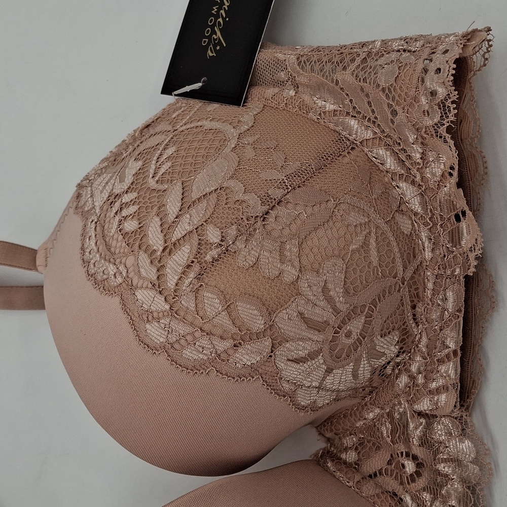 Frederick's of Hollywood Beatrix Scallop Lace Contour Bra Rose Dust 34C - Picture 3 of 9